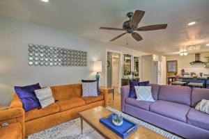 Renovated Eureka Springs Home - 1 Mi to Downtown!, Юрика-Спрингс