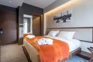 Bridge Hotel, Тбилиси