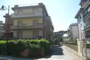 Appartamento In Villa Manuela, Marina di Carrara