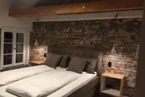 Square Rooms 20, Дюссельдорф