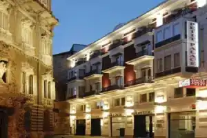 Отель «Petit Palace Plaza de la Reina», Валенсия