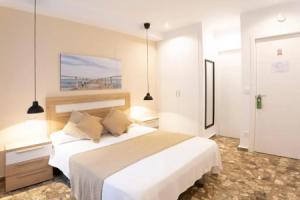 Room Boutique 32, Дения