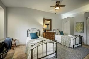 Fantastic 3 Bedroom Heated Salt Pool Home 3 Blocks From Wilton Drive, Форт-Лодердейл