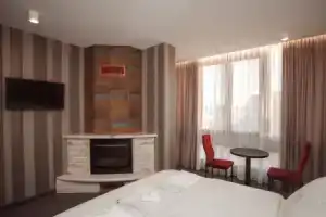 Hotel «Chicago», Шкодер
