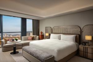 InterContinental Hotels WUXI TAIHU NEW CITY by IHG, Сучжоу