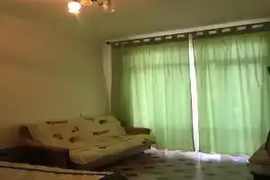 1 komnatnaja kvartira v tsenre gagry!, Гагра