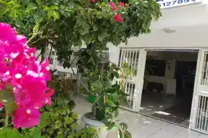 Ozgun Apart Hotel, Кушадасы
