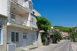 Apartment Velo -  10 m from sea: A2 Ana Brna, Island Korcula, Brna