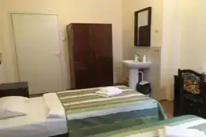 Hostel Viktorija with Private Rooms, Рига