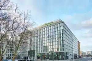 Holiday Inn Berlin-Alexanderplatz, an IHG Hotel, Берлин