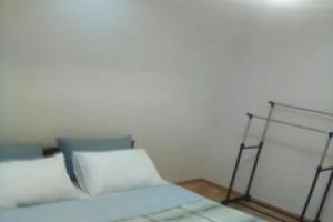 Room 4 U, Сигнахи