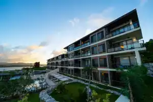 Away Okinawa Kouri Island Resort, Накидзин