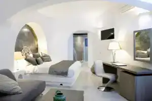 Отель «Anteliz Suites», Фира