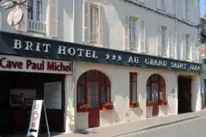 Brit Hotel Au Grand Saint Jean, Бон