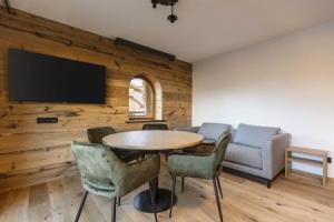 Lavish Apartment With Sauna, Лермос