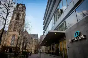 Hotel One Rotterdam, Роттердам