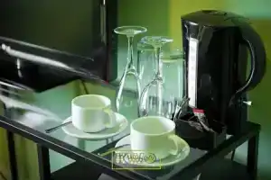 London k w Hotel, Лондон