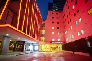 Отель «Red Planet Bangkok Surawong - Sha Extra Plus», Бангкок