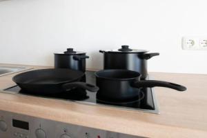 T&K Apartments - Studio Apartments - 22 min MESSE DUS & Airport DUS, Крефельд