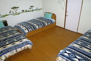 Mike's B&B, Токонаме