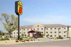 Super 8 by Wyndham Topeka at Forbes Landing, Топика