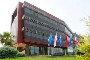 Best Western Premier Ark Hotel, Ринас