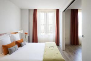 55th floor 4 bedroom penthouse Suite in Elara Hilton for 12, Лас-Вегас