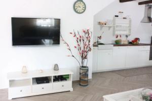 Villa Mate, Mandre