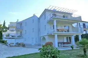 Vlado - 300 m From Pebble Beach - SA4, Нживице