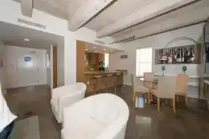 Netherland Apartments by Royal Stays, Майами Бич