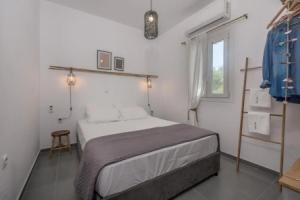 Milos Swell Suites I, Аполлония