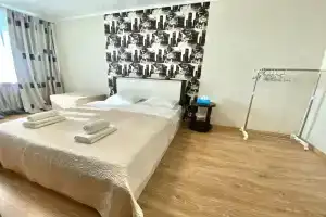 Апартаменты на улице Абеля 14, Сероглазка