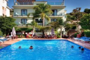 Sorrento Comfort House con piscina, Сорренто
