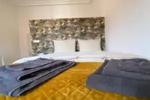 Capsule Roubaix Lille private shower & Netflix, Рубе