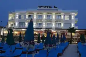 King Hotel Ksamil, Ксамил