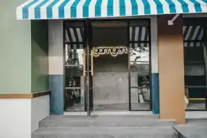 Yamyen Hostel, Лат-Крабанг