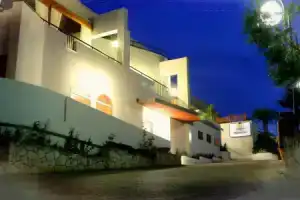 Hotel «Baia Dei Faraglioni», Маттината