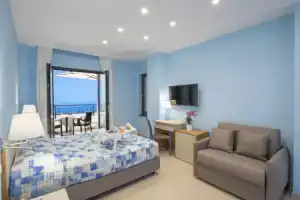 Villa Paradise Resort, Аджерола