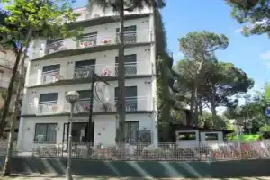 Hotel Sans Souci, Риччионе