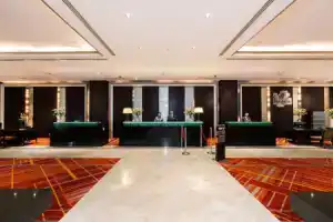 Holiday Inn Bangkok Silom, An Ihg Hotel- Sha Extra Plus, Бангкок