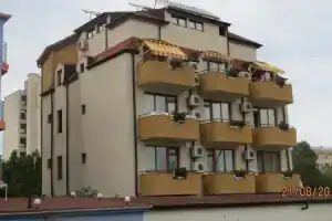 Hotel «Strinava», Приморско