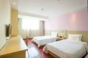 Отель «7Days Inn Xian Beiguanzheng Street Beishao Gate», Сиань