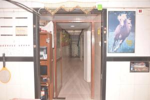 a1 Hotel, Мумбаи