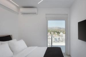 Athenian Riviera Penthouse Apartment, Вари