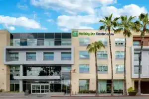 Holiday Inn Express & Suites Glendale Downtown by IHG, Глендейл