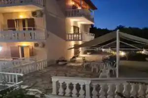 Corfu Panorama, Мораитика