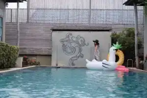 Skeyndor Health & Resort, Банг Саре