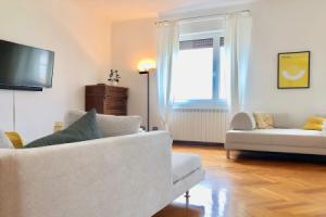 TriesteVillas Sea View, Huge 2-floor, sleeps 9, Триест