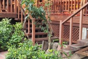 Отель «Ruean Mai Chai Khlong», Amphawa