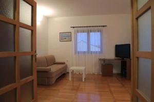 Apartments Ivan by the sea, Srima